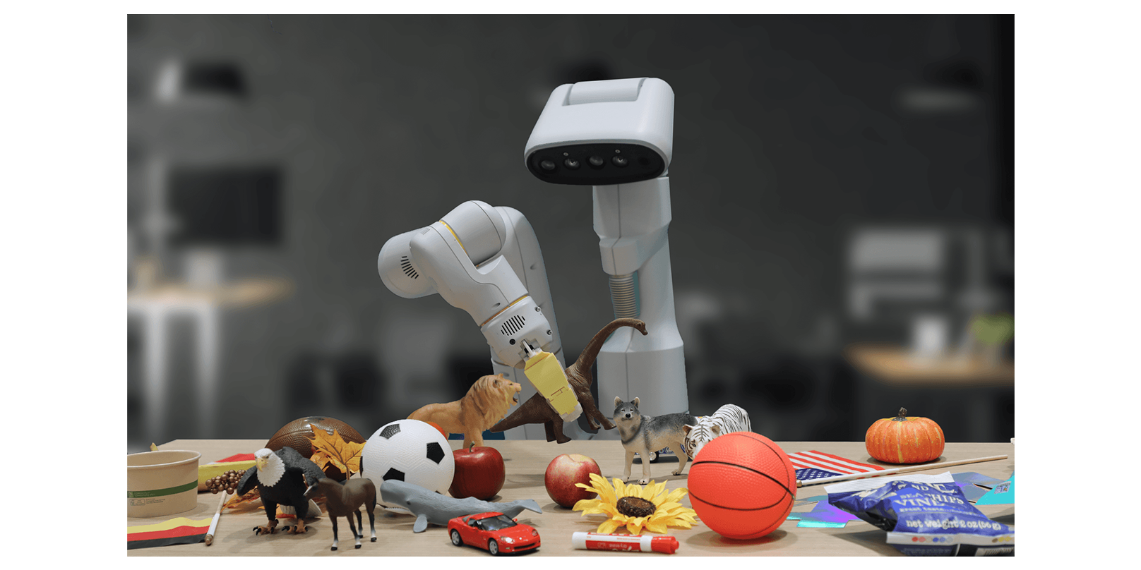 谷歌DeepMind发布新的机器人模型Robotics Transformer 2（RT-2）